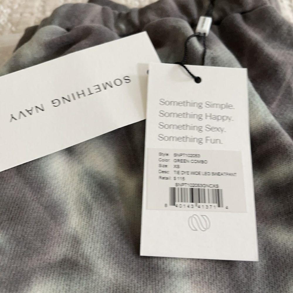 NWT Something Navy Aspen Wide Leg Sweatpants - Picture 2 of 6